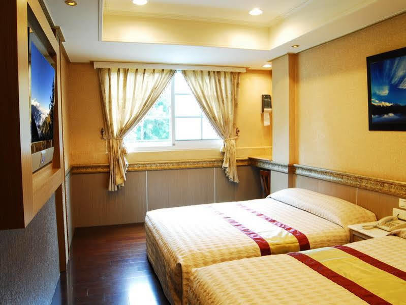 Alishan Shermuh Tourist Hotel Жонгженг Екстериор снимка