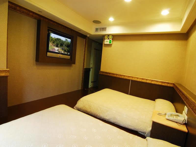 Alishan Shermuh Tourist Hotel Жонгженг Екстериор снимка