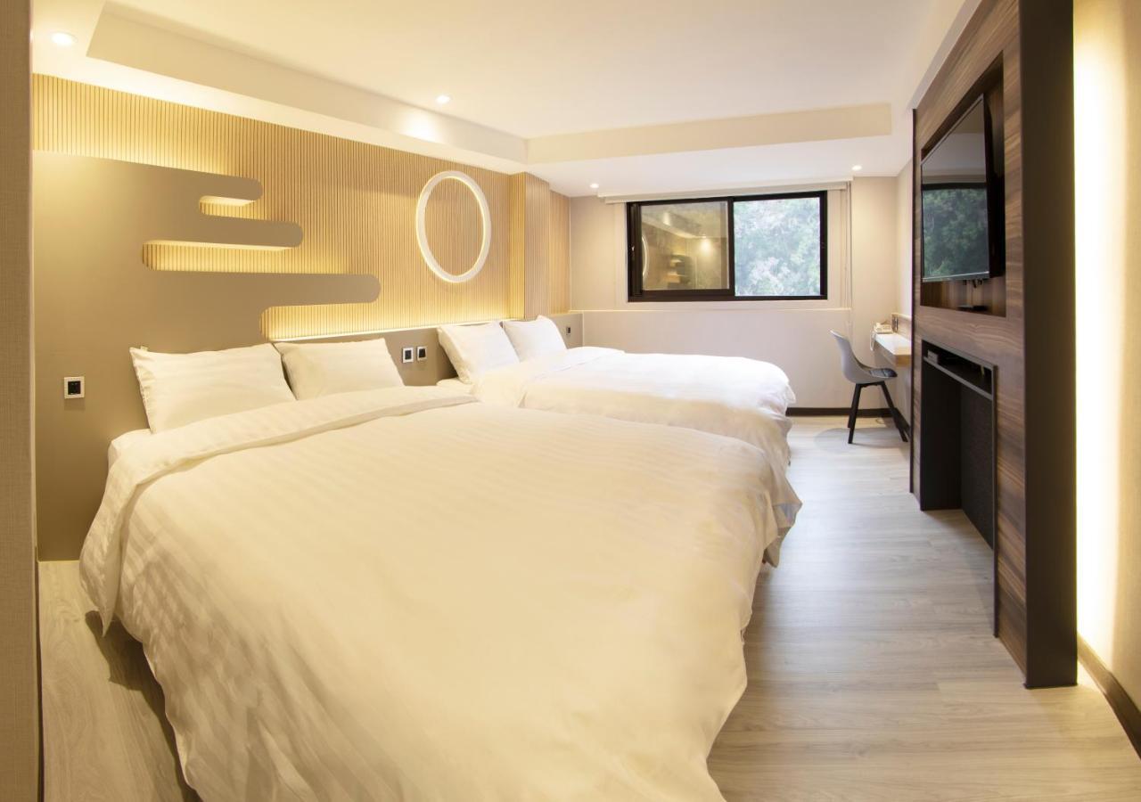Alishan Shermuh Tourist Hotel Жонгженг Екстериор снимка
