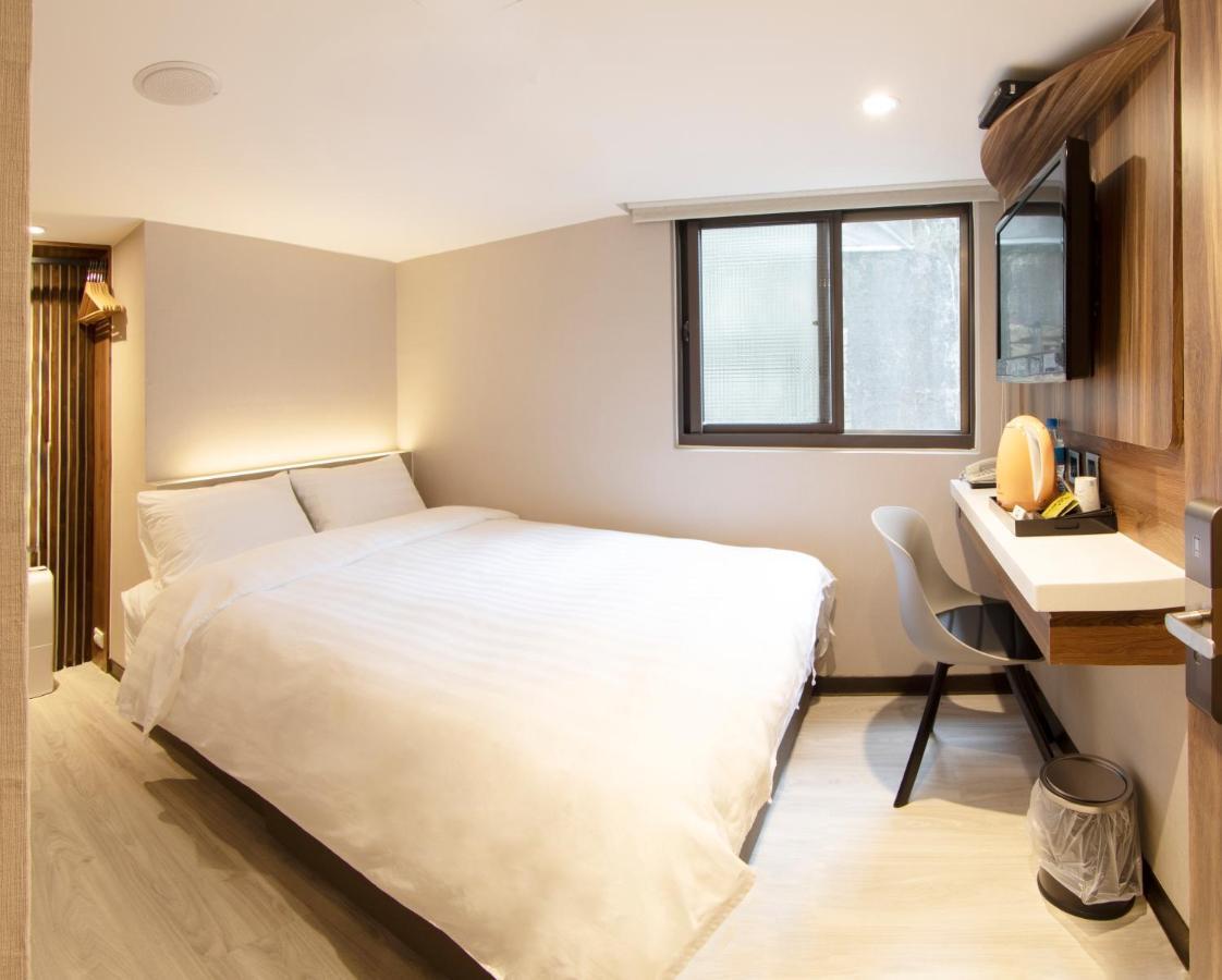 Alishan Shermuh Tourist Hotel Жонгженг Екстериор снимка
